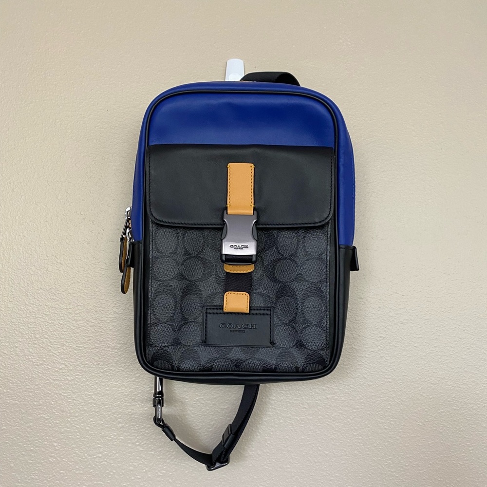 NWT Coach Track Pack In Colorblock Signature Canvas